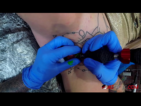 ❤️ Äärimmäisen tatuoitu hottie Sully Savage sai tatuoinnin klitorikseen ❌ Vittu video at us fi.eviewporn.ru ❌️